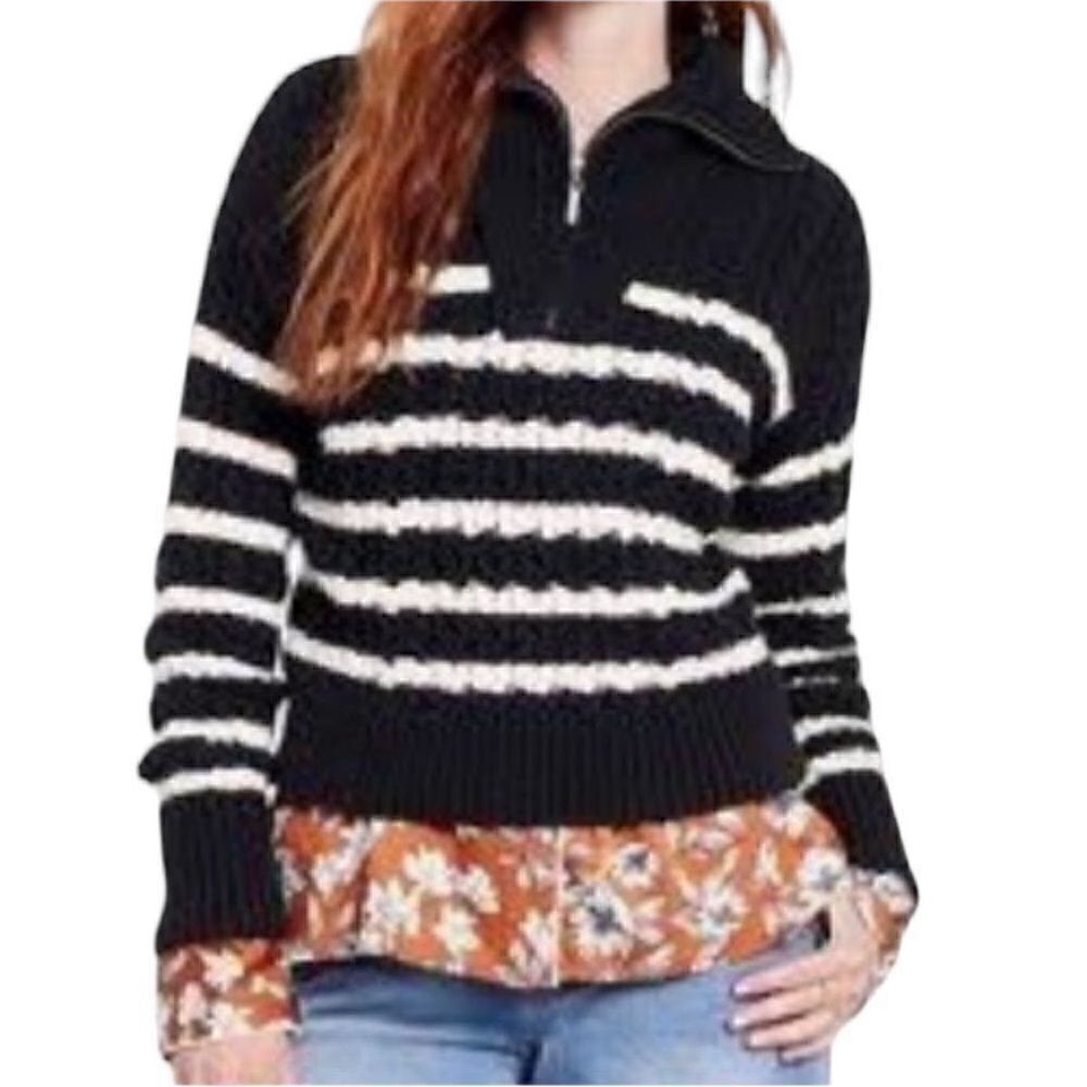 LA LIGNE Black an White Striped
Sweater(Size 2X)